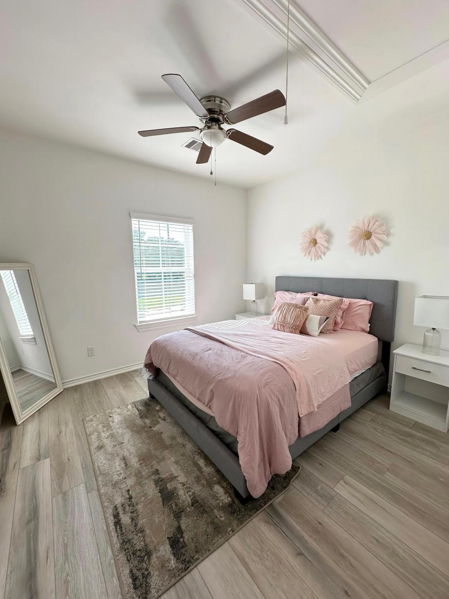 Luxe Three Story Duplex Near Downtown & Med Center Villa Houston Exterior foto
